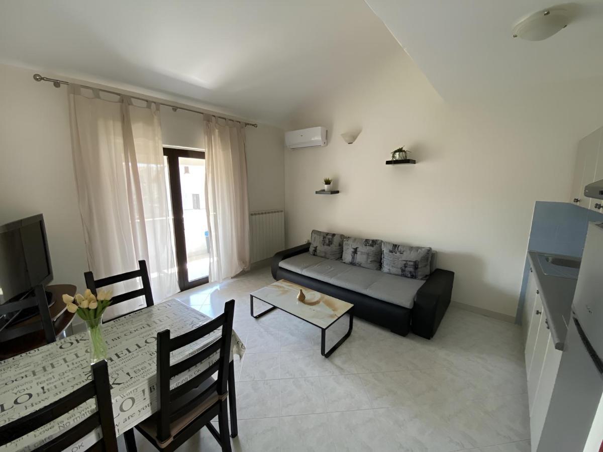Apartmani Ana Borovac フンタナ エクステリア 写真